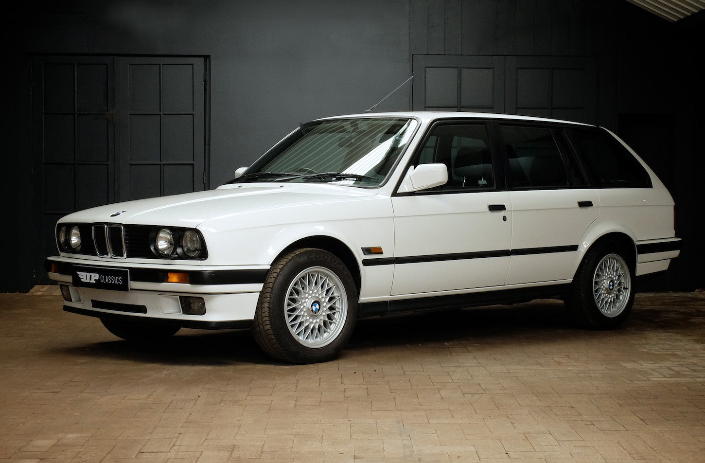 BMW E30 325i TOURING 1989 Drew Pritchard Classics